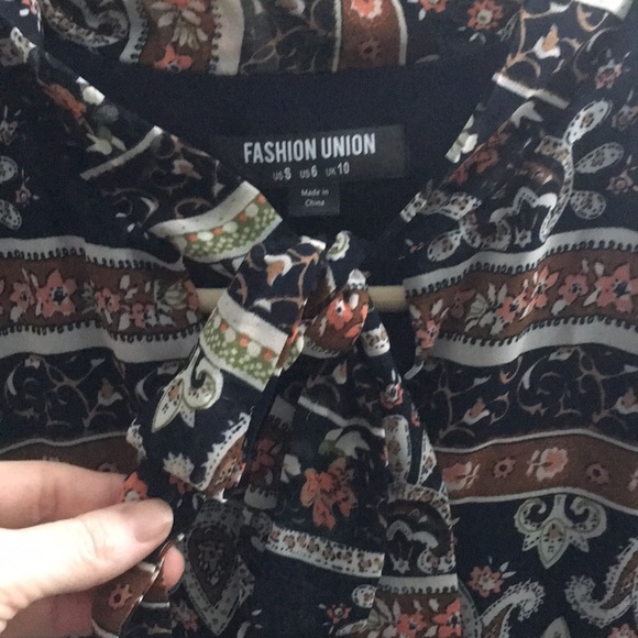 Dress - Picture 2 of 4